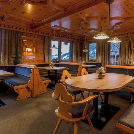 Erzherzog Johann Alpin Style - Adults Only Hotel
